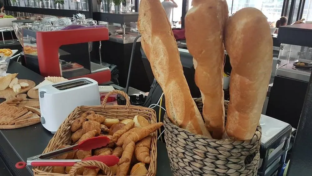 فندق The Red One Klcc كوالالمبور 4*,